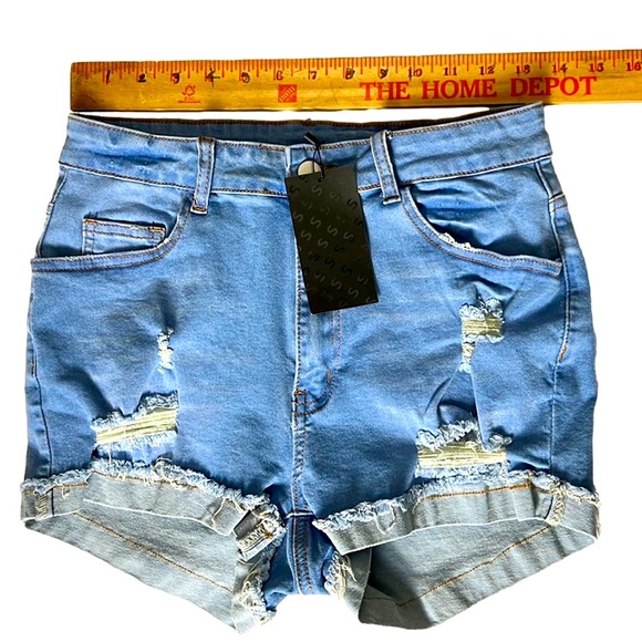 Sexy denim Shorts - Picture 3 of 6